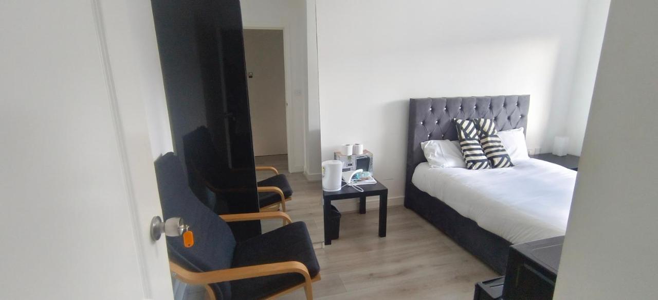 Vishisamarth H8: Convenient City Stay with Amenities Manchester Exterior photo